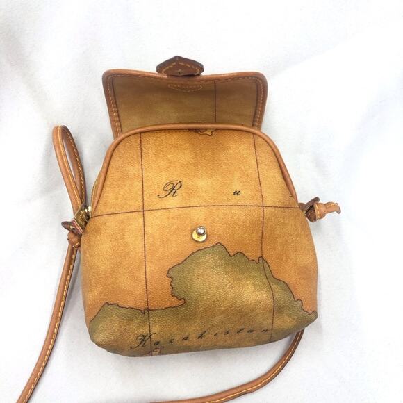 Alverio Martin Classe Geo Tan Leather Crossbody Bag - Picture 14 of 16